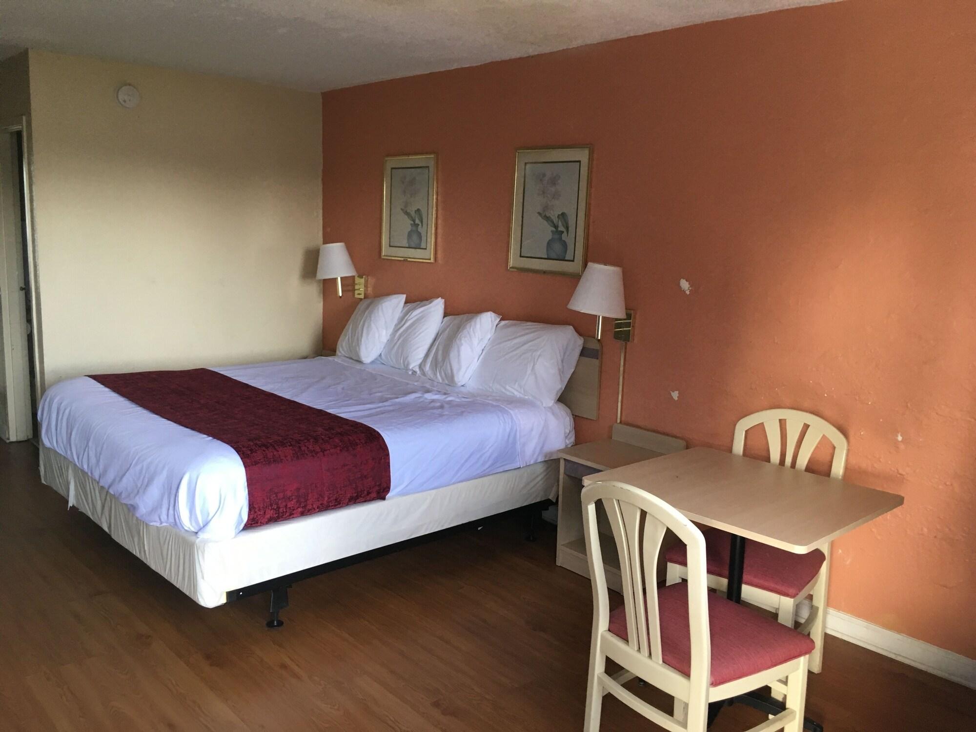 Americas Best Value Inn Tucker 15/26