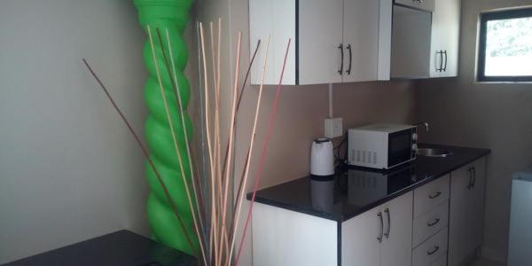 Isibaya Guest Lodge 12/13