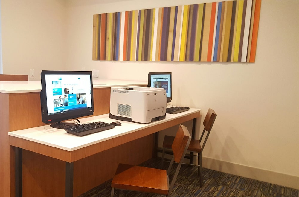 Holiday Inn Express Hotel And Suites Fremont Milpitas Central 55/69