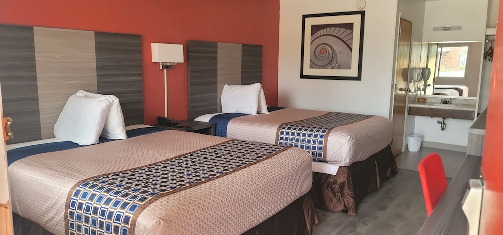 Americas Best Value Inn Vandalia 11/35