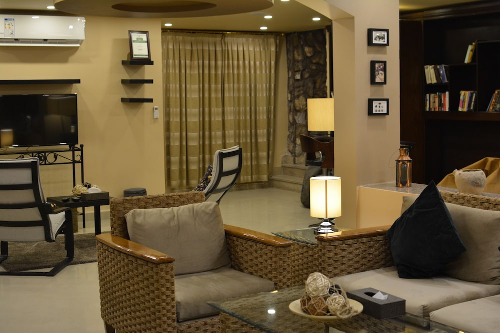 Ata Ali Hotel 9/28