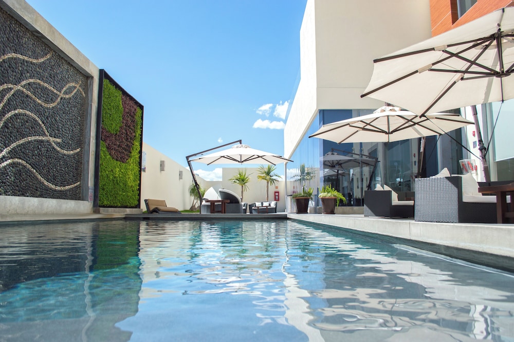 Hs Hotsson Hotel Queretaro 55/56