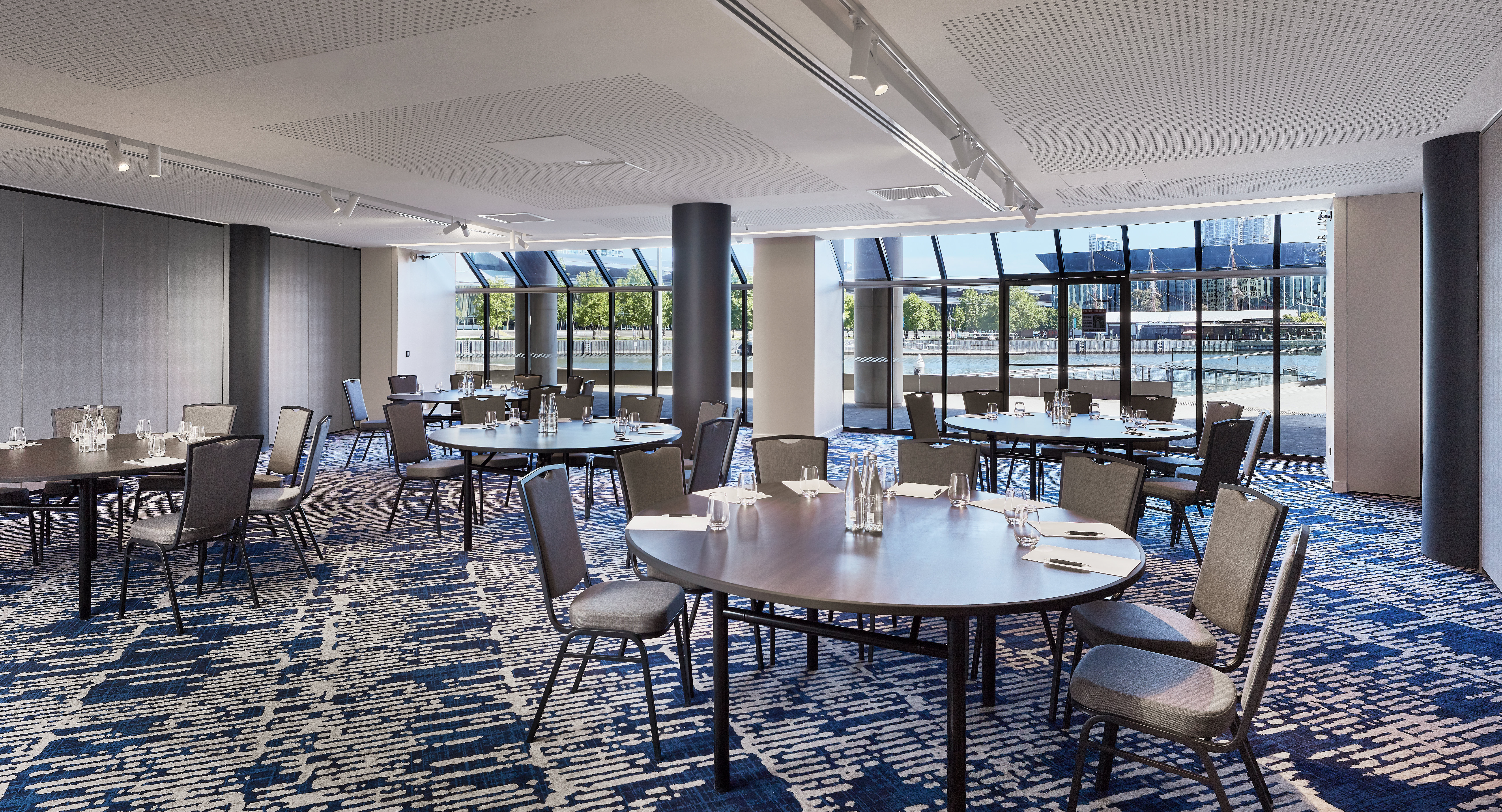 Crowne Plaza Hotel Melbourne 55/72