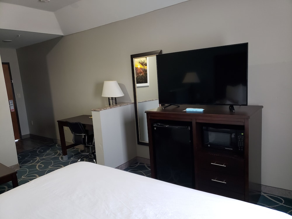 Days Inn Suites By Wyndham Cleburne Tx 10/42