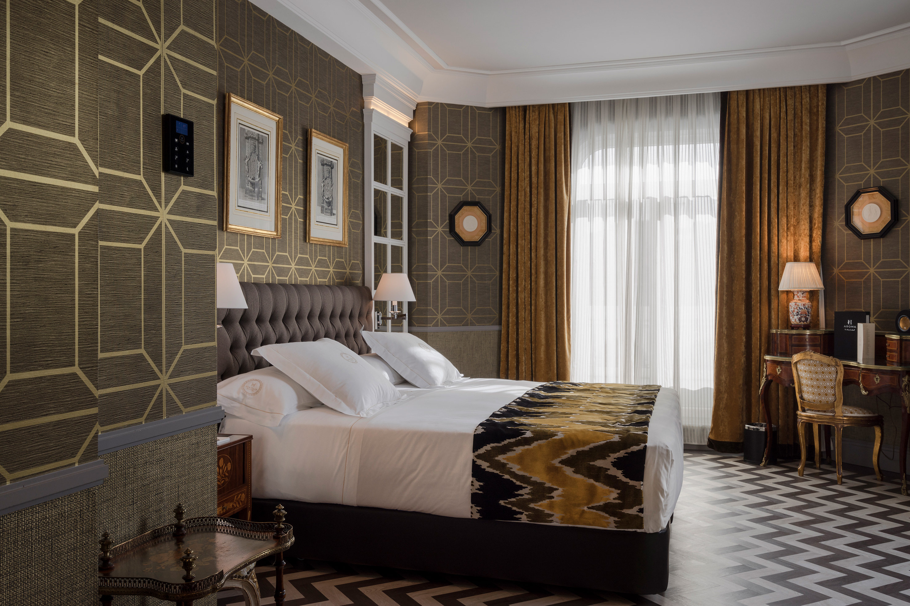 Heritage Madrid Hotel 12/77