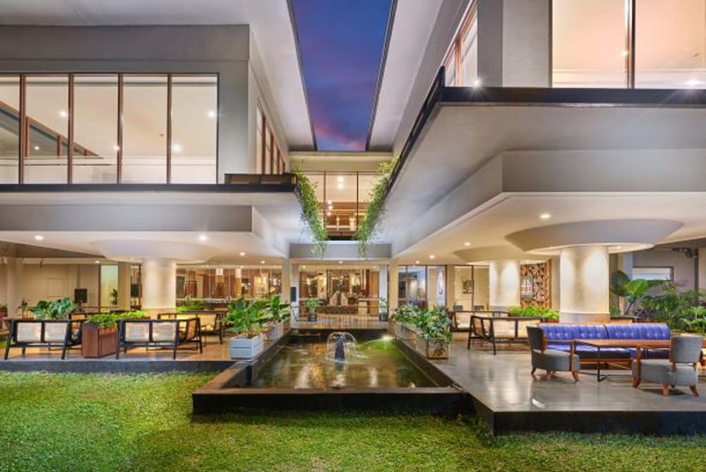The Royale Krakatau Hotel 3/50