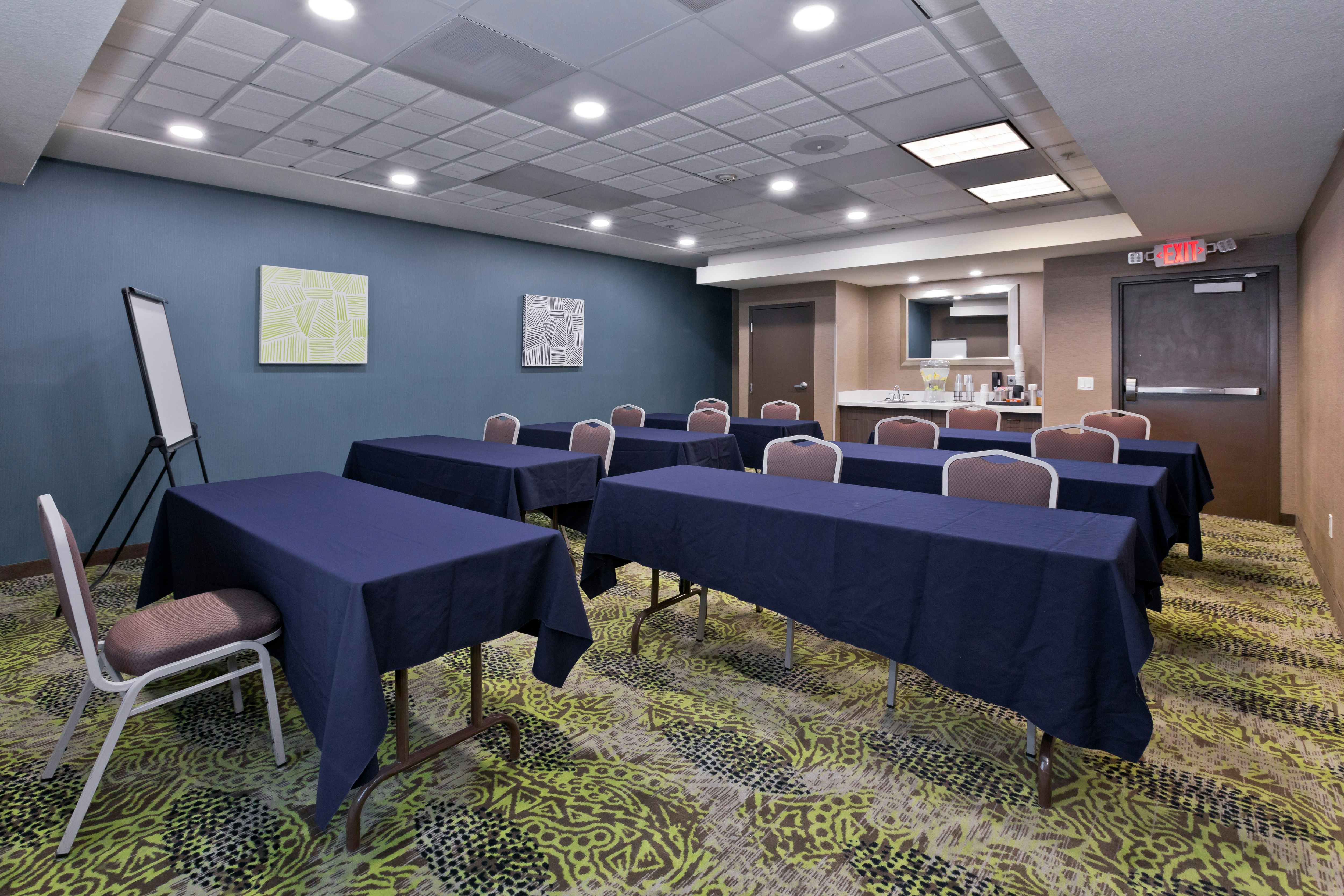 Hampton Inn & Suites Palm Desert 48/64