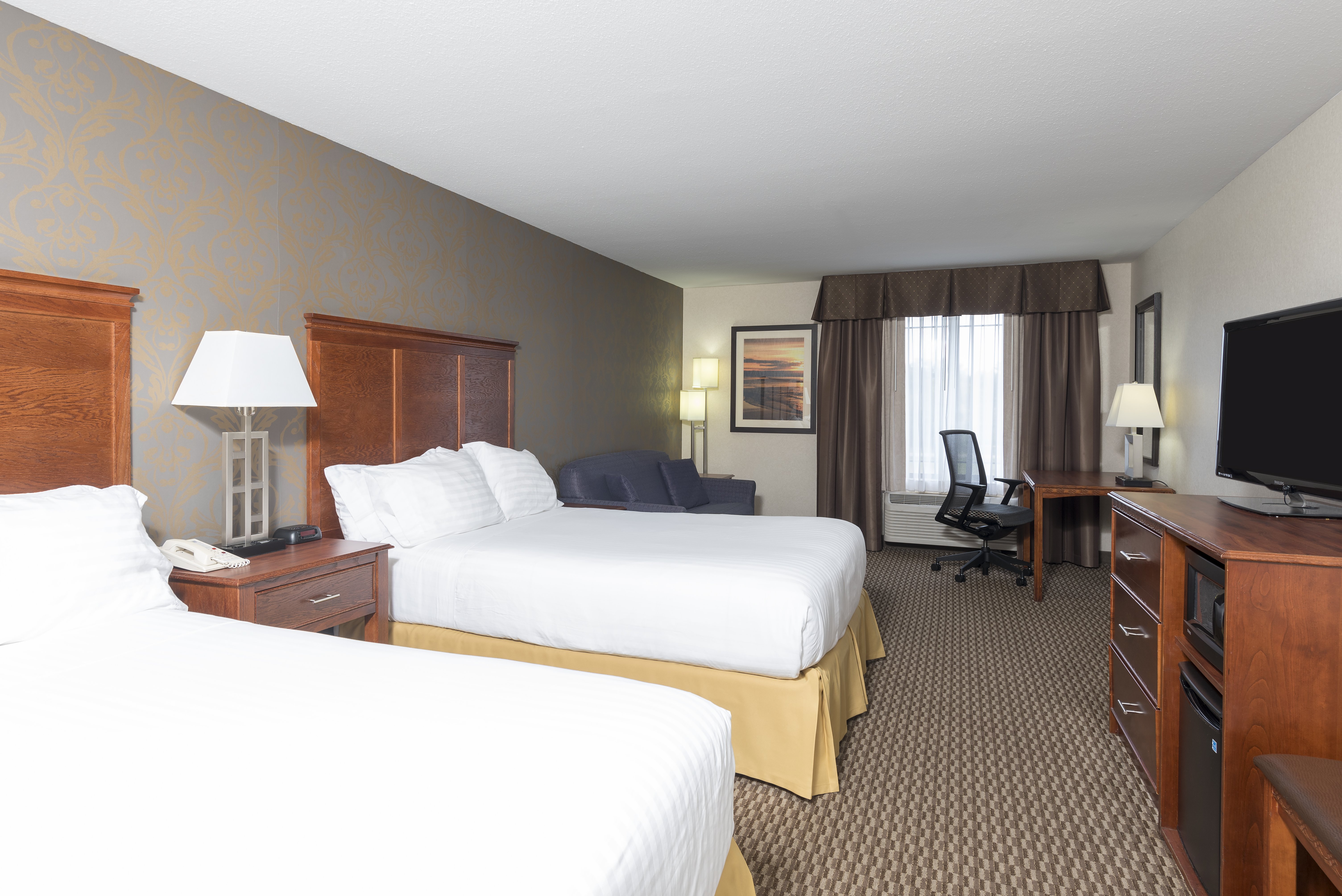 Holiday Inn Express Holland 16/55
