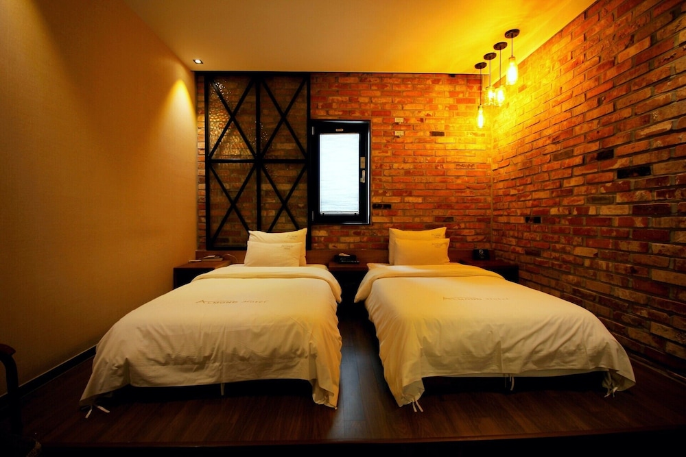 Masan Almond Hotel 9/43