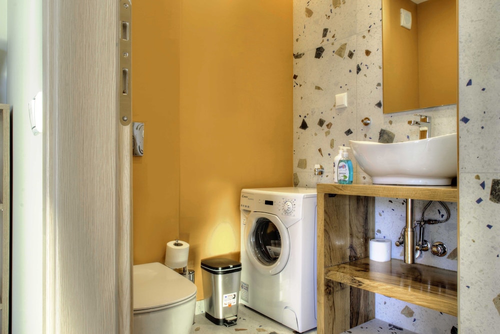 Tessera Boutique Hotel 51/75