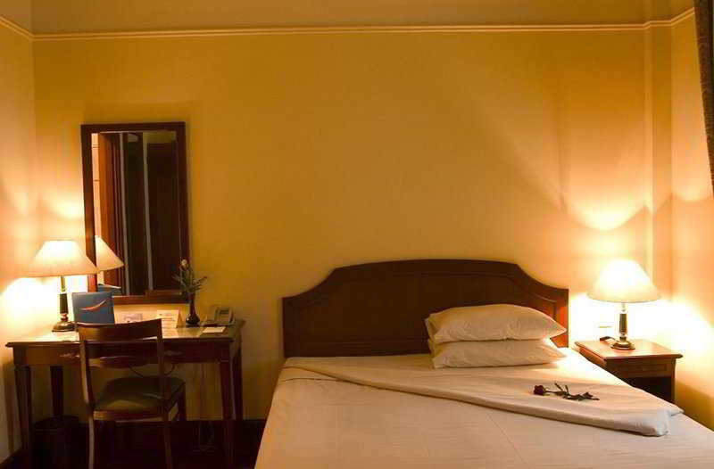 Standard, Double or Twin Bed