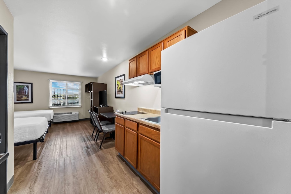 WoodSpring Suites San Antonio South 20/33