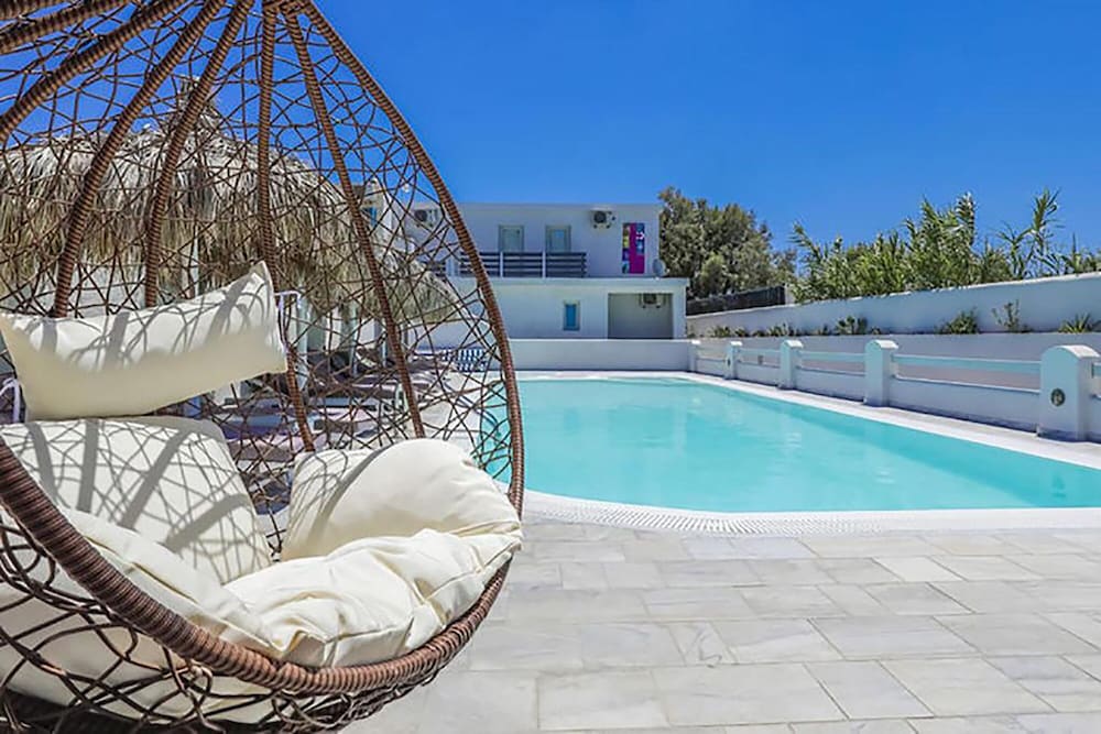 Sea La Vie Beachfront Suites 41/42