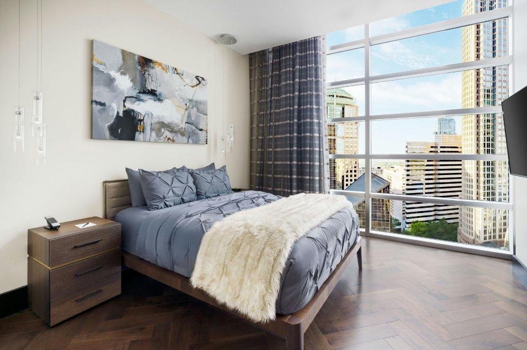 2 Bedrooms, Penthouse Suite, 2 King Beds