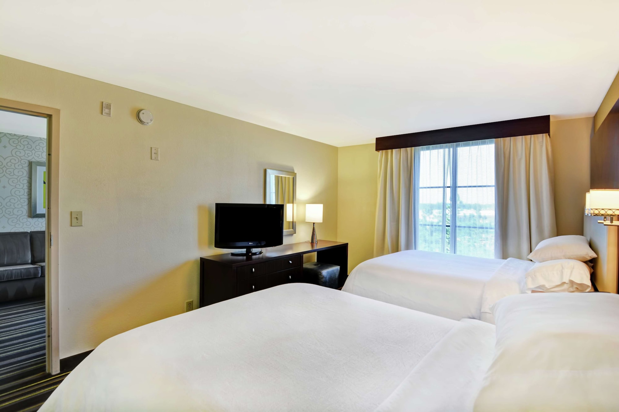 2 ROOMS, SUITE, 2 QUEEN BEDS