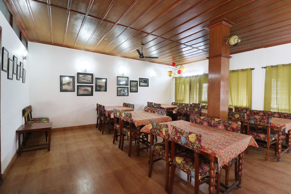 HOTEL HIMALAYAN CLUB 26/48