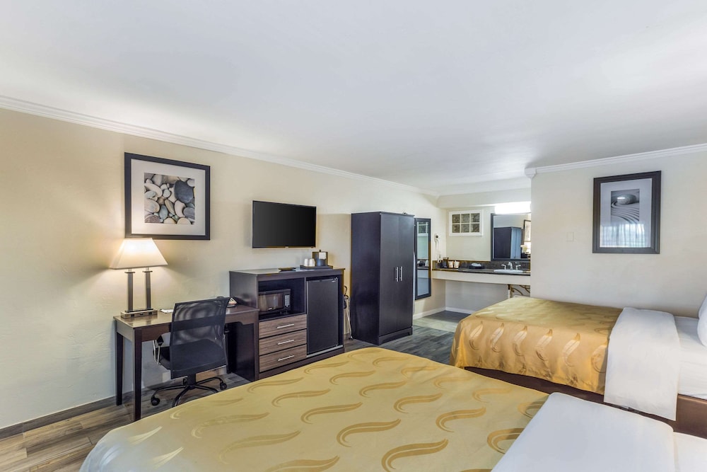 Quality Inn Escondido San Diego North County 21/42
