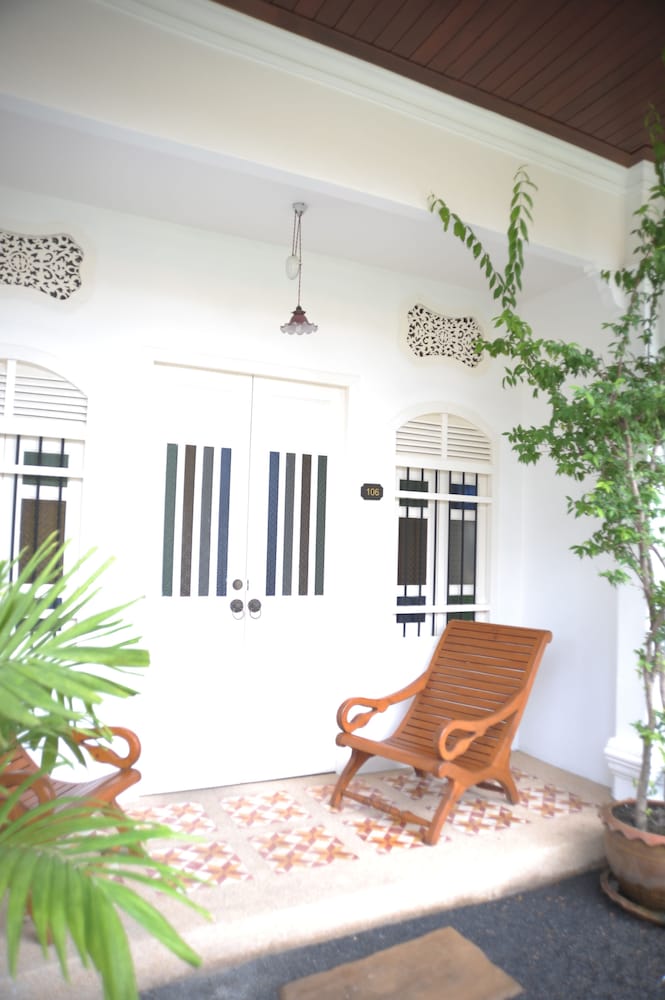 The Old Phuket Karon Beach Resort 64/85