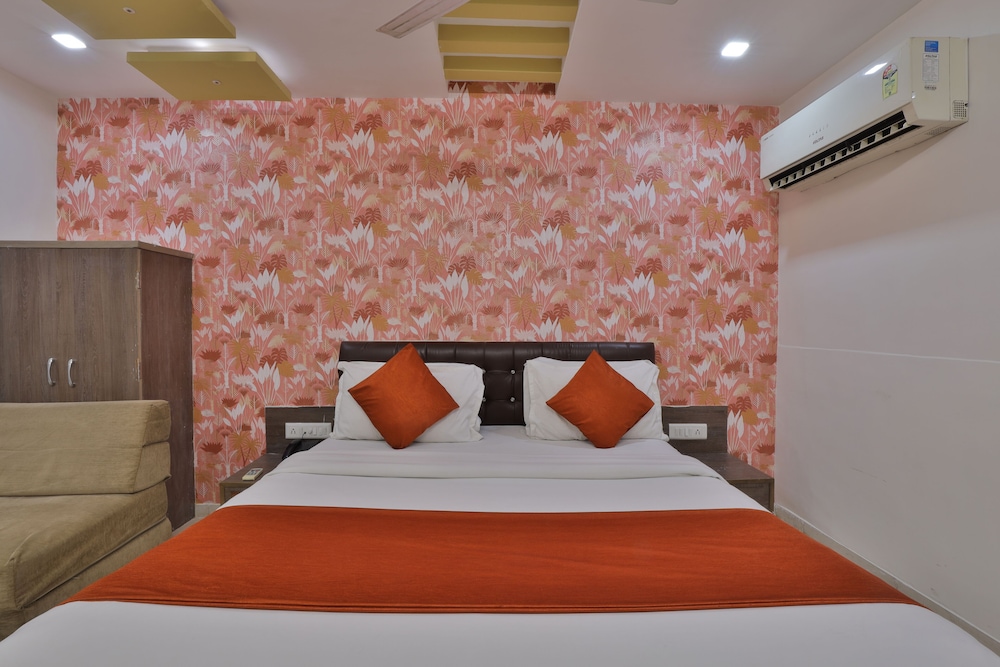 HOTEL SADHBHAV 37/49