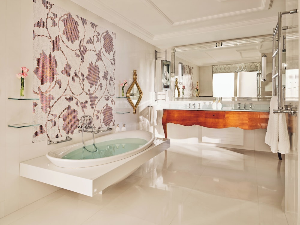 Hotel Principe Di Savoia 25/50