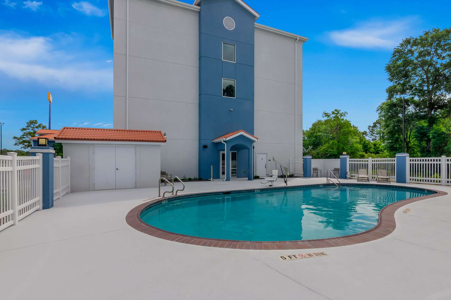 Comfort Inn I45 South Conroe, TX 34/35