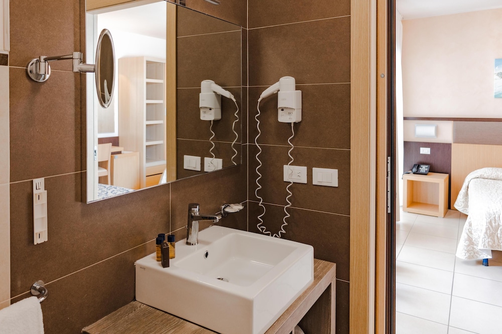 Riva Marina Resort Cdshotels 49/50