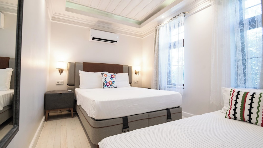 غرفة كلاسيكية ثلاثية مع أريكة، Hotel Katina 3/10