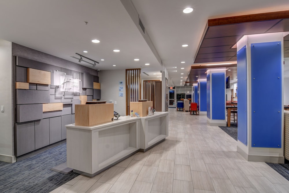 HOLIDAY INN EXPRESS FORT WALTON BEACH CENTRAL 9/47