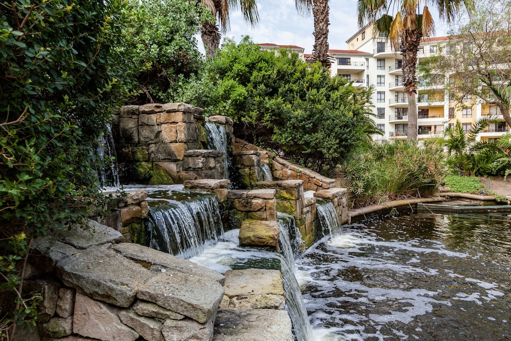 Cape Town City Accommodation the Island Club 28/69