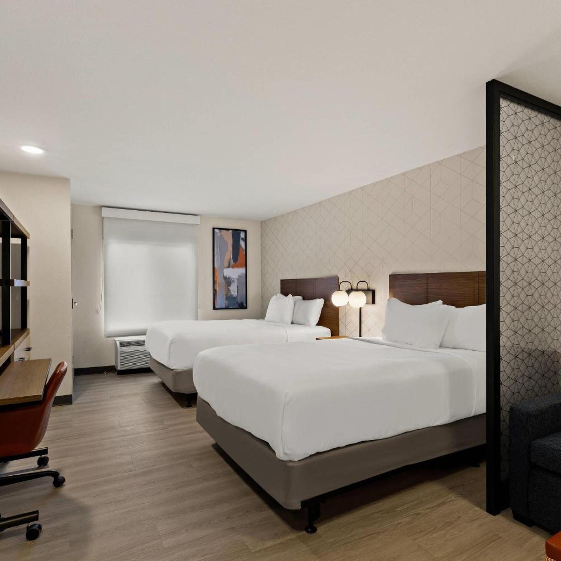 غرفة رباعية بسريرين كوين بحوض استحمام، Everhome Suites Clarksville Ft. Campbell Area 2/6