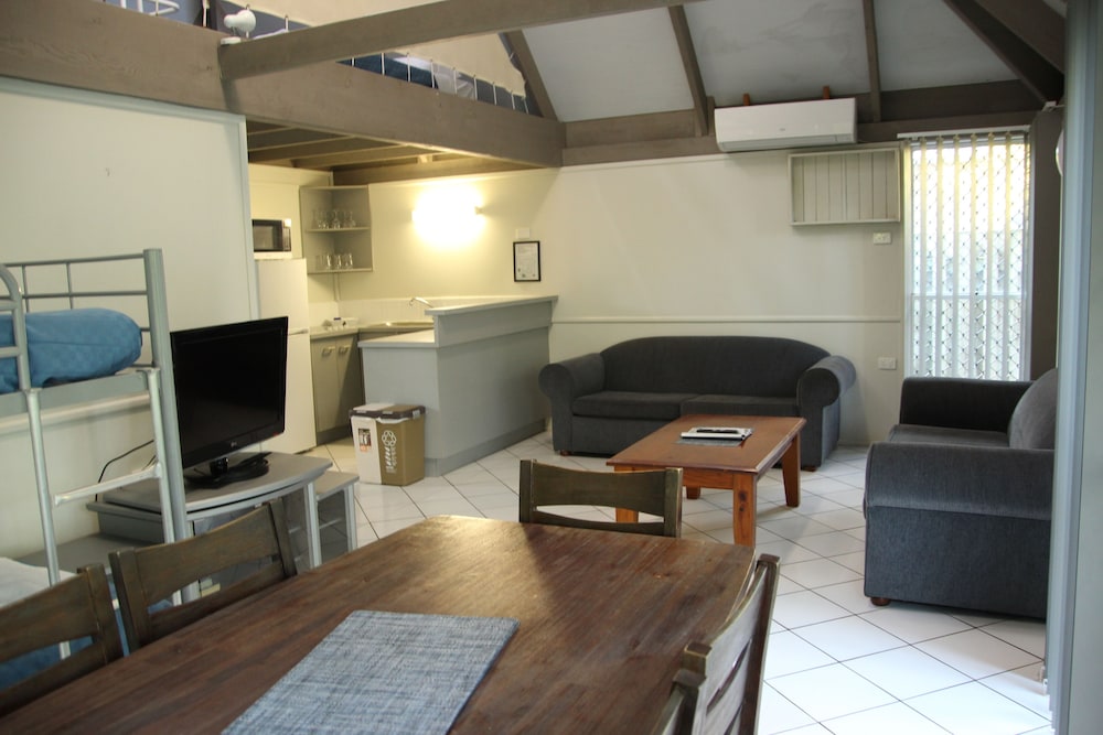 Kellys Beach Resort 26/49
