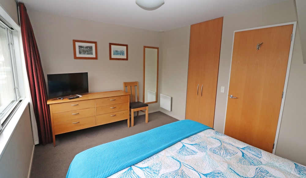 Sumner Bay Motel And Apartments 18/63