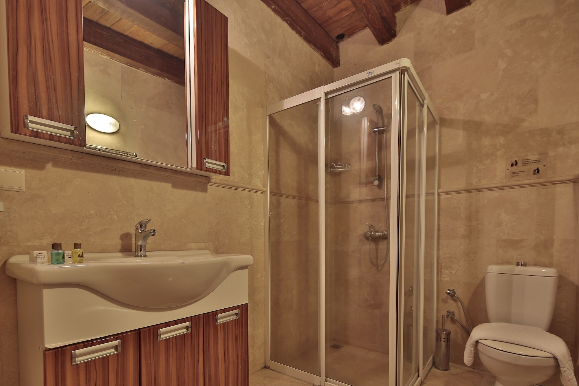 Room, Queen Bed, Balcony