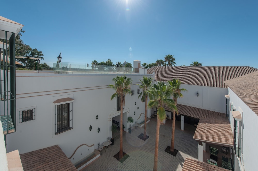 La Malvasia Hotel 2/50
