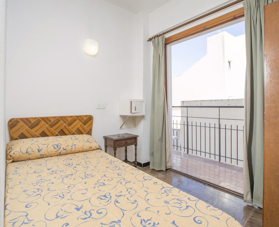 Hostal Alicante San Antonio 76/81