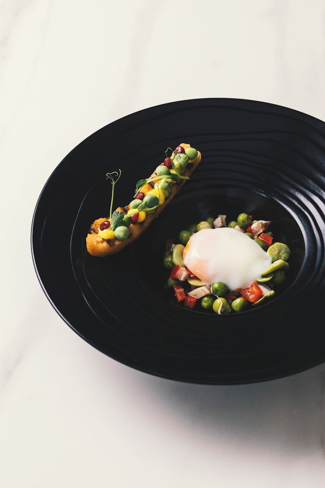 La Pietra Hotel Restaurant 21/50