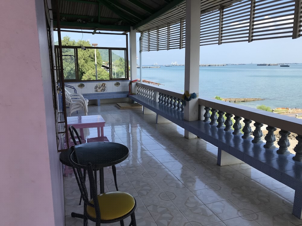 Rimtalay Resort Koh-Sichang 42/70