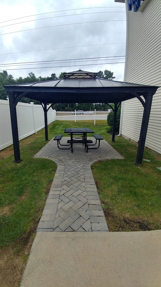 Microtel Inn and Suites Dover 27/36