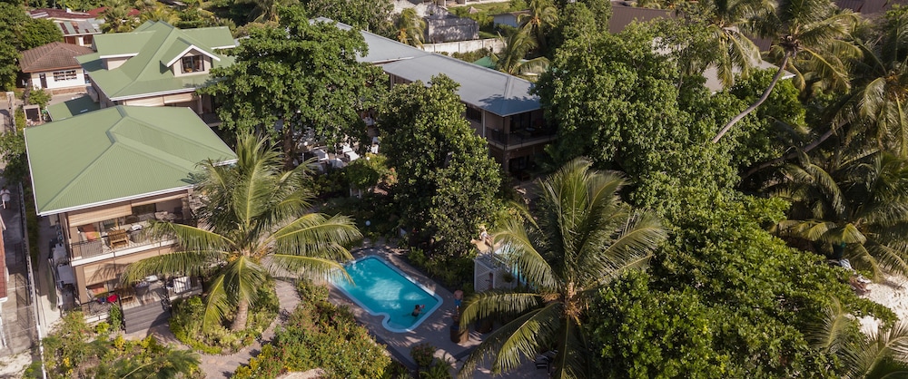Le Repaire Boutique Hotels And Restaurant 40/47