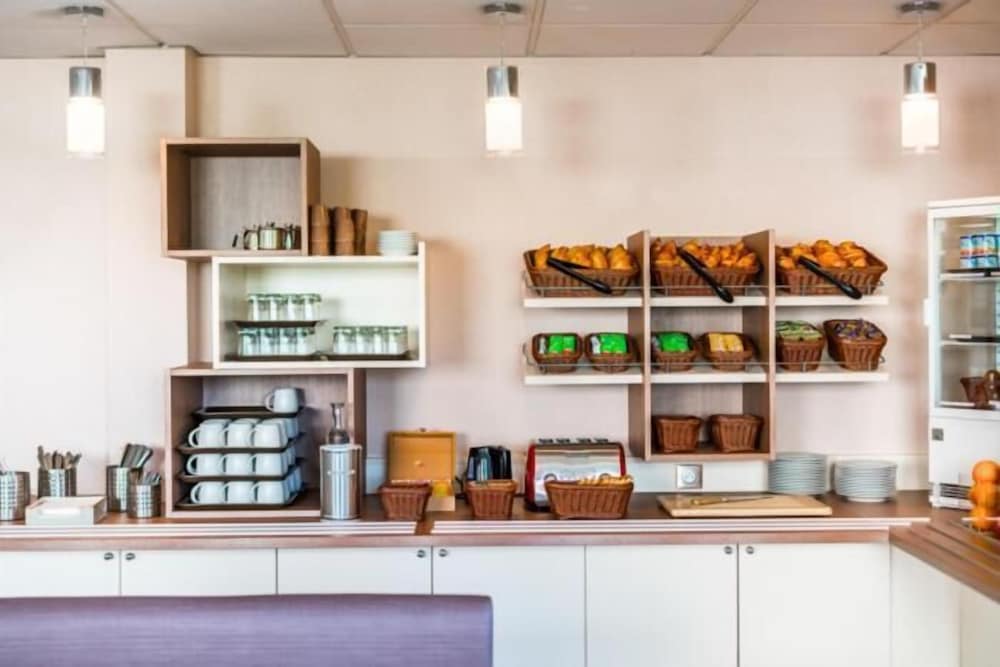 ACE Hotel Paris Sud Villabe 27/49