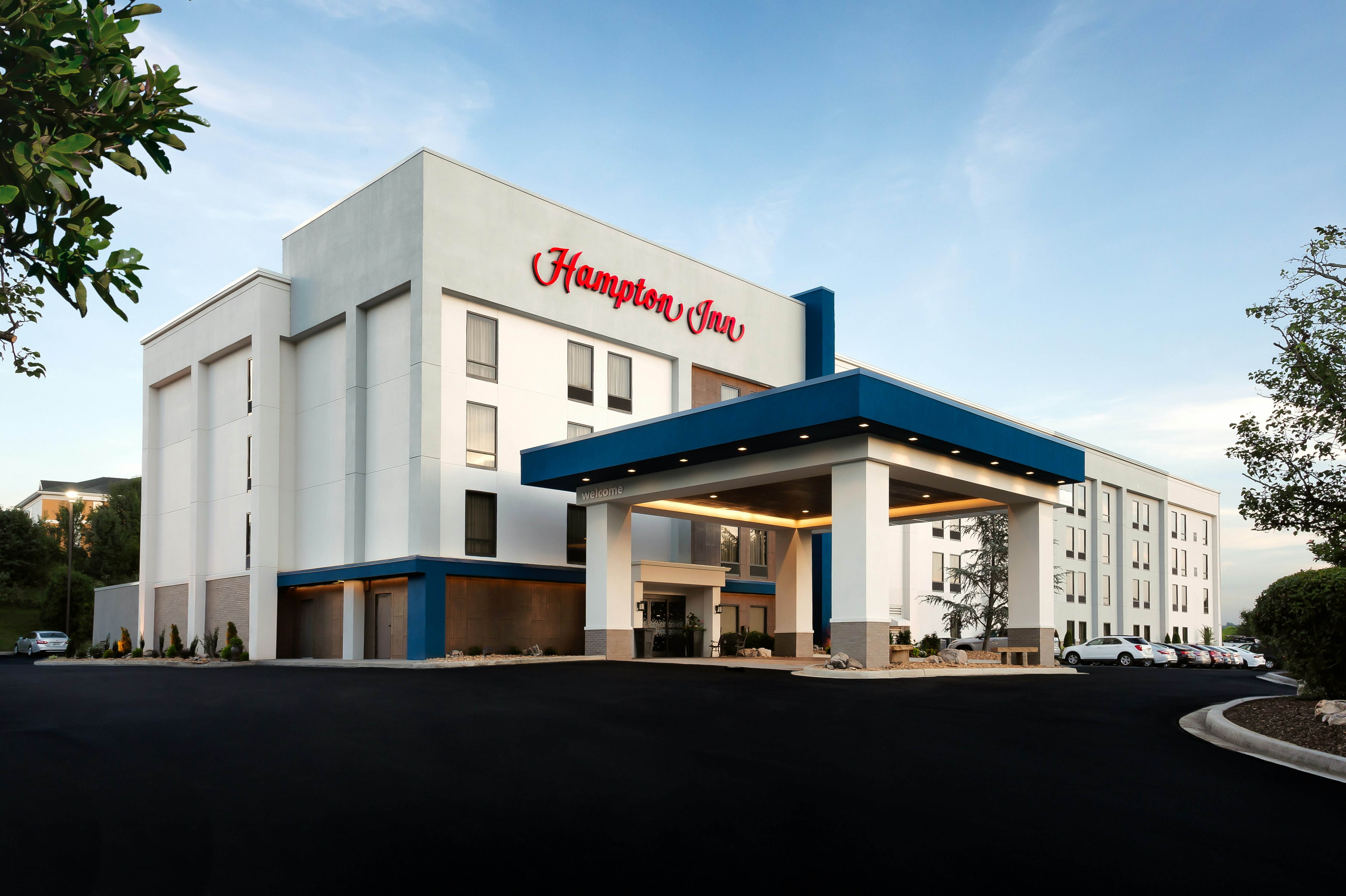 HAMPTON INN KINGSPORT 2/34