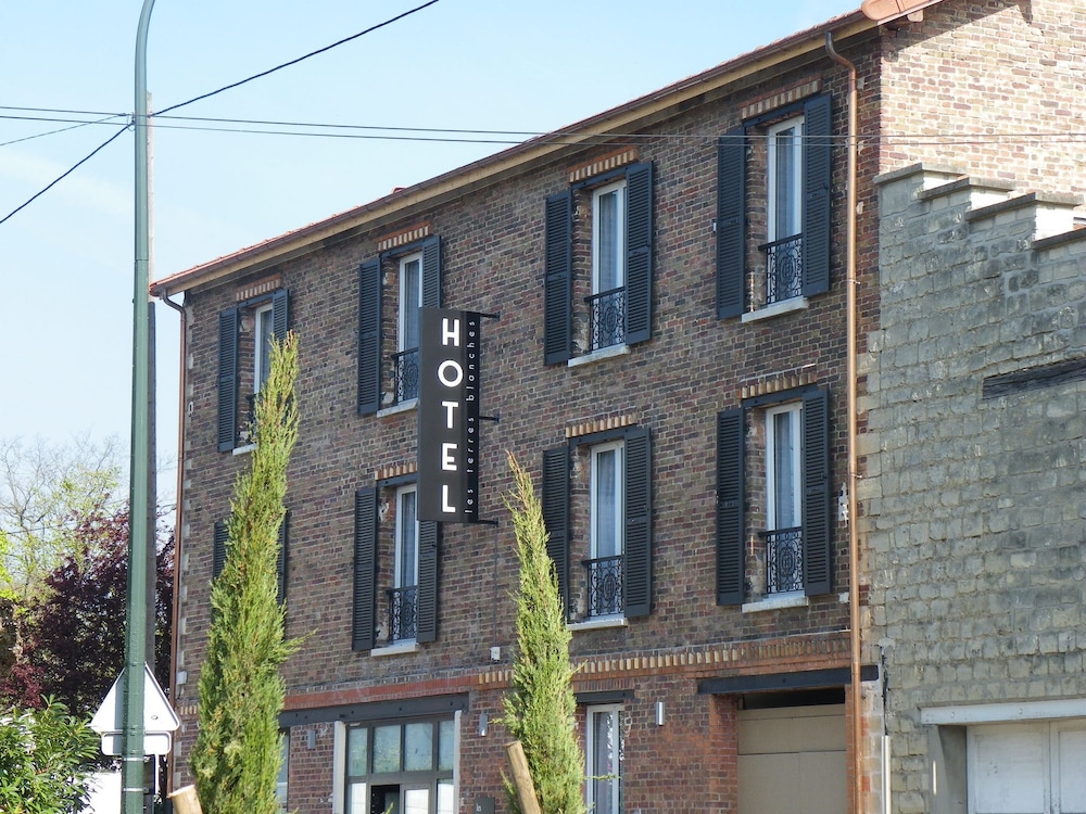 Hotel Les Terres Blanches in CHATOU