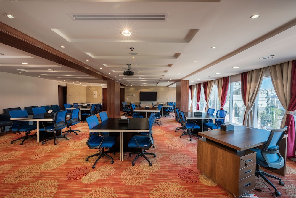بلو إن(Blue Inn Hotel) 32/39