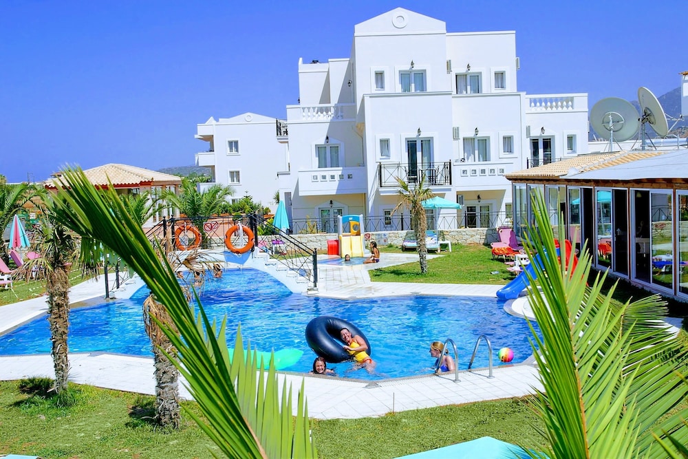 Yiannis Manos Hotel Resort 37/50