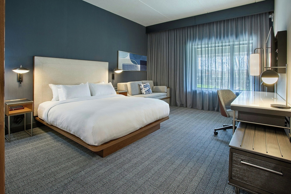 Courtyard By Marriott Wausau 11/44