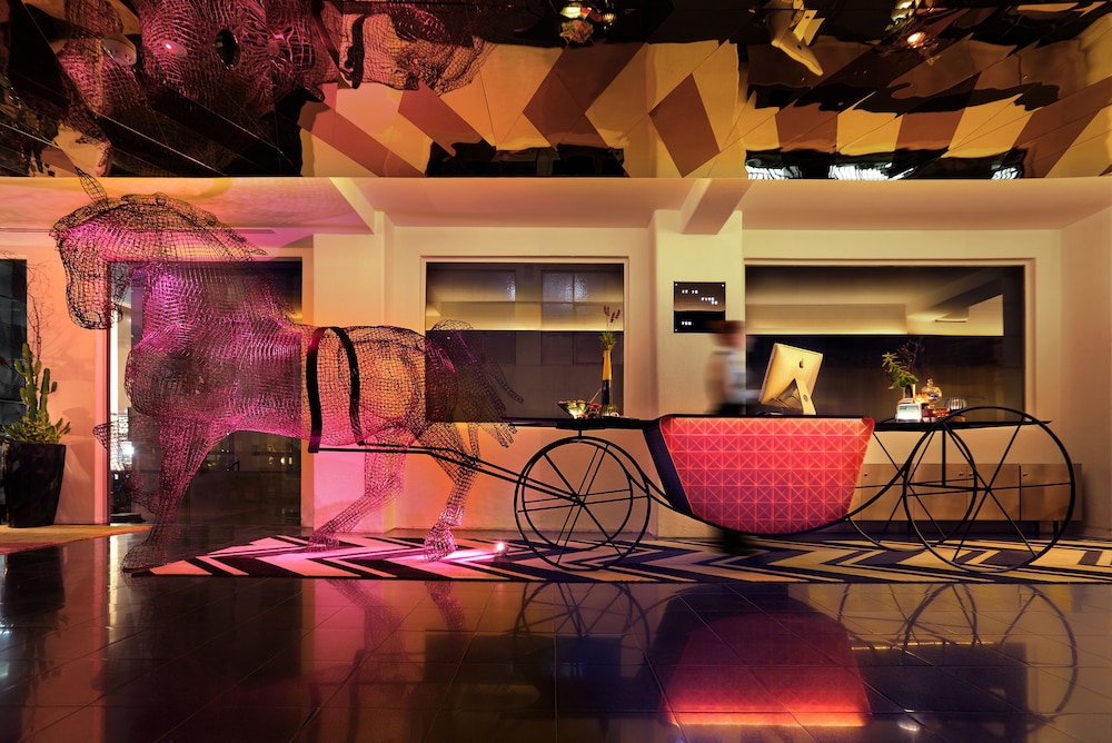 Adelphi Hotel 4/59