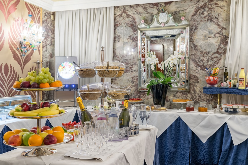 Hotel Montecarlo 35/50