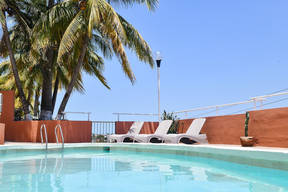 Uxulkah Hotel 43/60