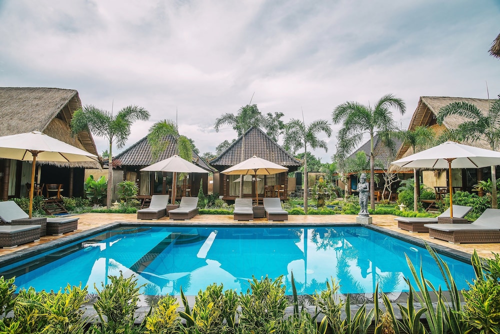 Lembongan Bay Shore Huts 66/71