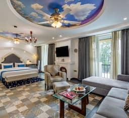 Privilege, Double or Twin Bed